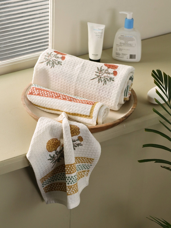 white-floral-printed-250-gsm-cotton-towel-set-5-30-pt-t-8447-hs-original-imahfuhcgu9c7czt.jpeg